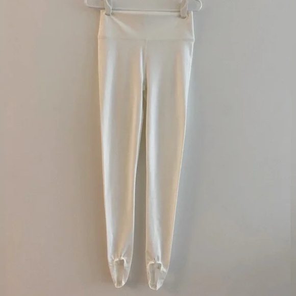 Tropic of C Stirrup White Leggings, Size M - Picture 4 of 9